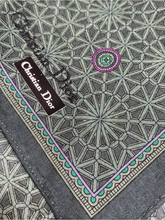 Christian Dior Green Geometric Handkerchief - Picture 16 of 17